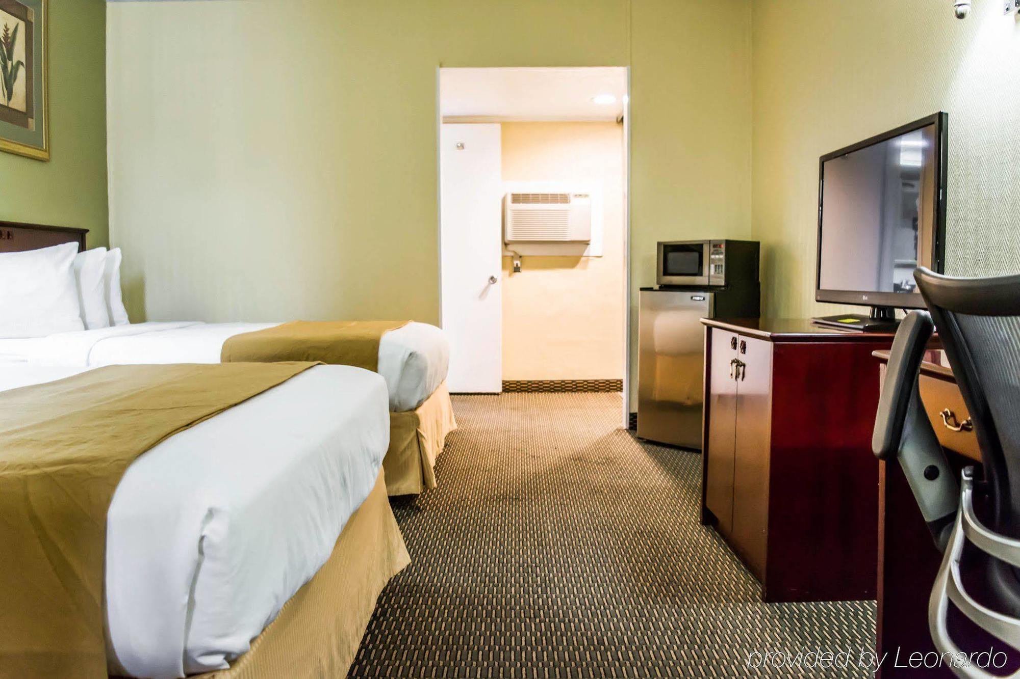 Quality Inn Airport - Cruise Port Tampa Exterior foto